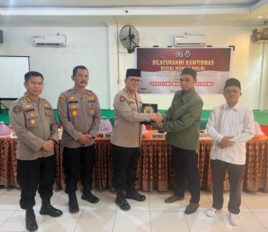 Silaturahmi Kamtibmas Tim Divisi Humas Polri di Pondok Pesantren Nahdlatul Ulum, Sulawesi Selatan