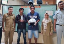 Samsat Takalar Bagi-bagi Hadiah untuk Para Wajib Pajak