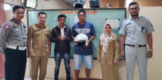 Samsat Takalar Bagi-bagi Hadiah untuk Para Wajib Pajak