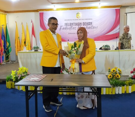 Rektor UPRI Makassar Lantik Erni Kadir Sebagai Dekan Fakes Periode 2021-2025